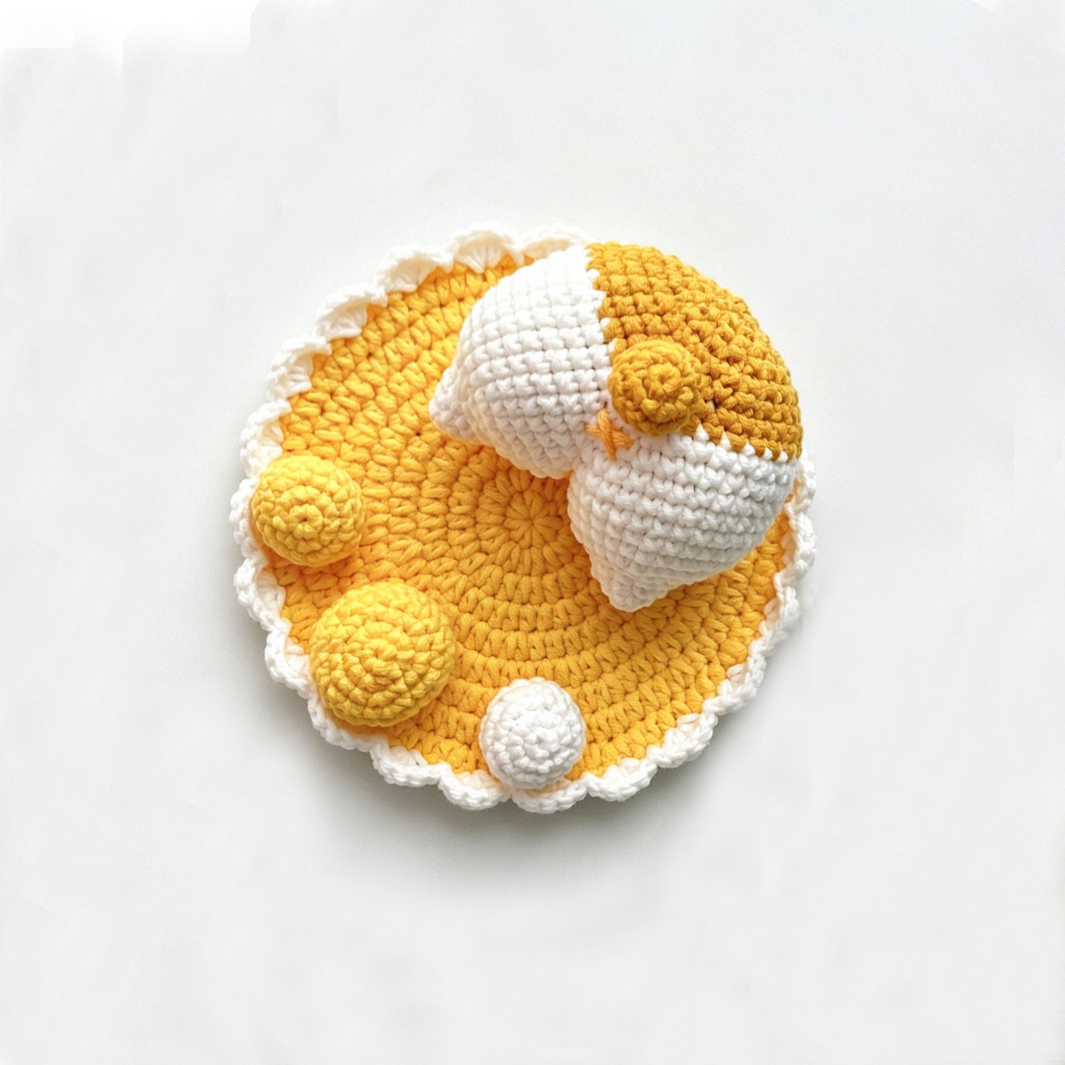 Crochet duck desk accessory, side angle | Knoblom