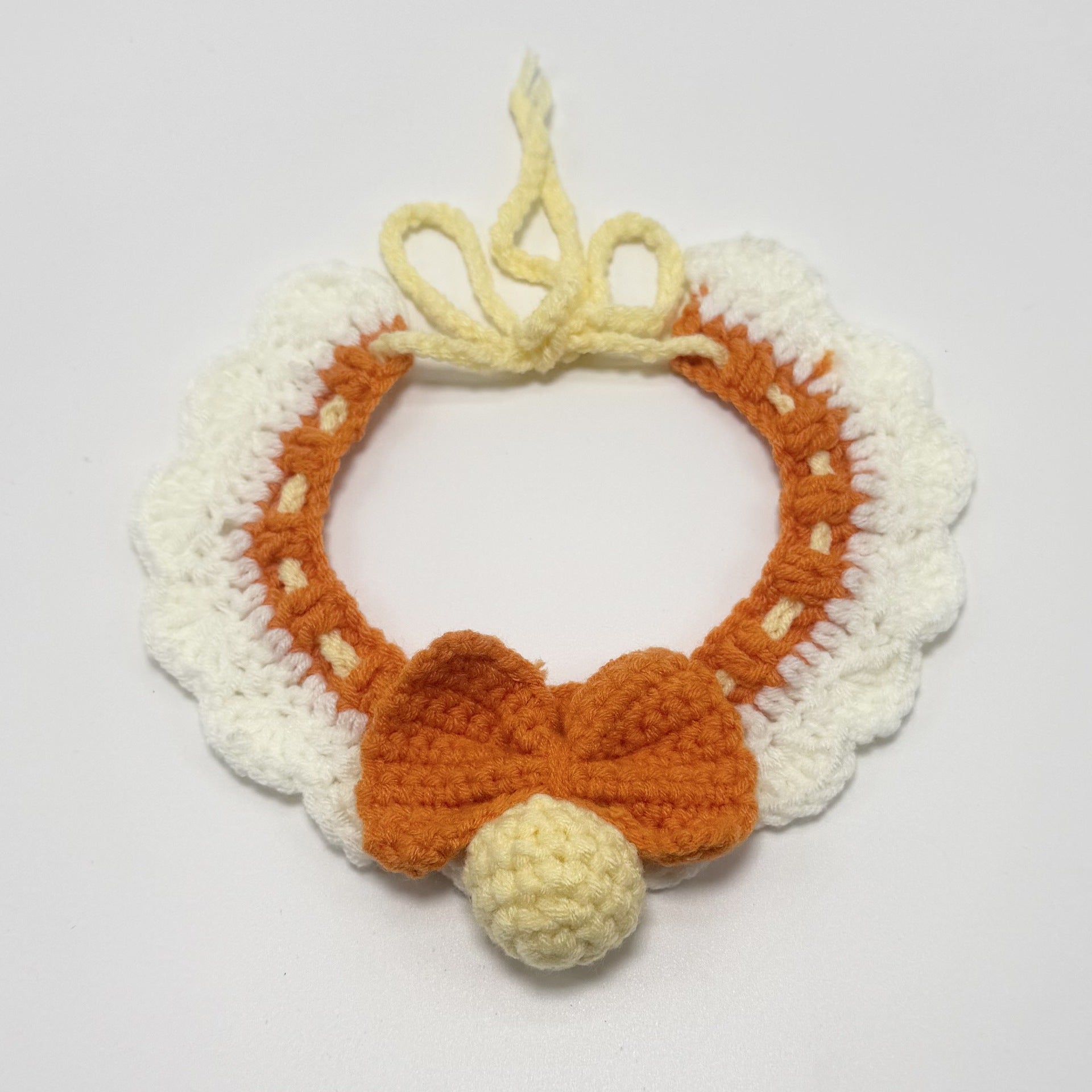 Crochet lace ruffle pet collar SKU — Blue & Pink variant, close-up | Knoblom