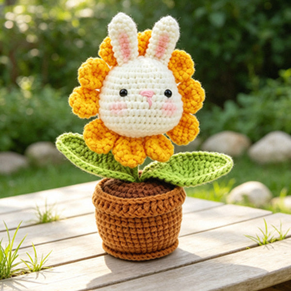 Handcrafted bunny pot with sturdy crochet base | Knoblom