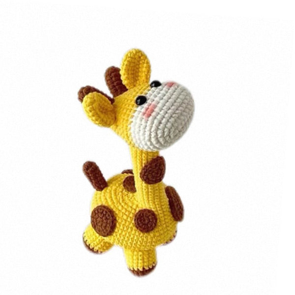 Handcrafted giraffe amigurumi with hypoallergenic stuffing | Knoblom